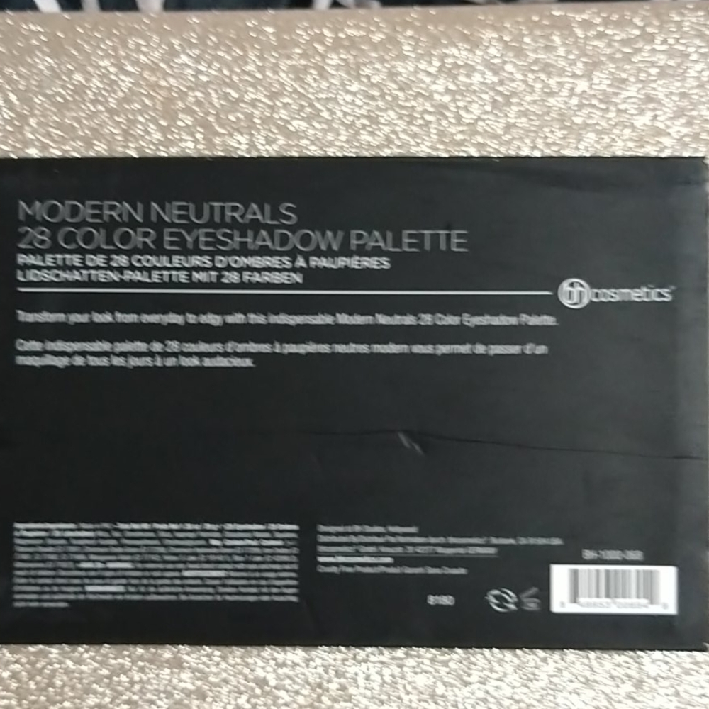 Makeup - Picture 2 of 2